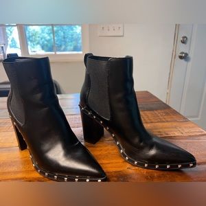 New Black boots with studs